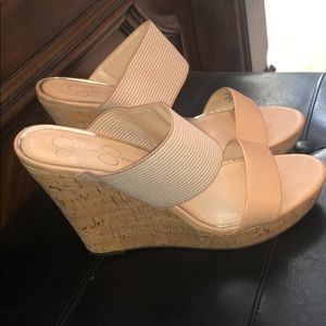 Jessica Simpson Wedge sandal!Fierce! Comfy Sz11